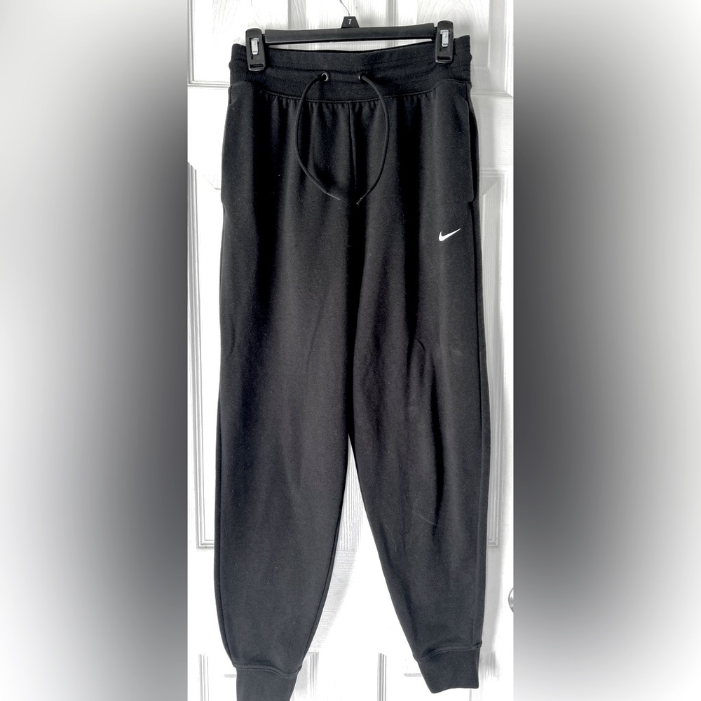 NWOT black Nike Jogger Sweatpants